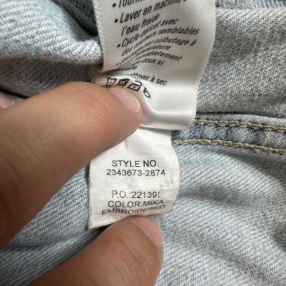 PAIGE City of Angels Embroidered Denim Trucker Jacket Women's Size M Light‎ Wash - Picture 4 of 12